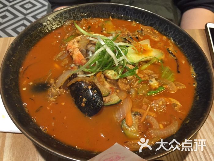 very very spicy seafood noodles