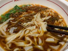 -呷佬·长沙手工米粉(金沙江路店)