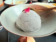 黑芝麻冰淇淋-醉东Oriental House(静安嘉里中心店)