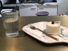 -UNI UNI(环亚凯瑟琳店)