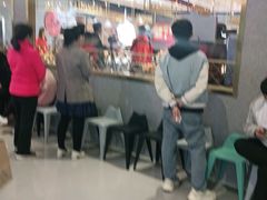 等位区-龍歌自助小火锅(崂山丽达店)