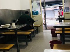 大堂-汪家馄饨(集庆路店)