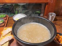 -银米·云南传统过桥米线(双廊黑金冠店)