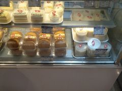 -白玉兰食品甜凤店(合生汇店)
