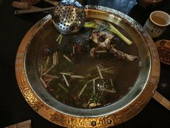 -周老三跷脚牛肉·全牛火锅(非遗传承店)