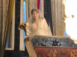 -Flora婚纱礼服定制租赁店