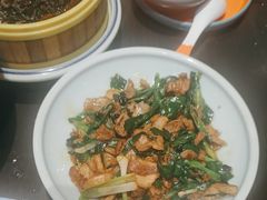 -川流不息·地道川菜·小龙虾(松东路店)