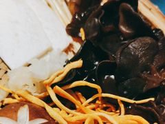 -尚尚仙·酸汤猪手·猪肚鸡火锅(华联万柳购物中心店)