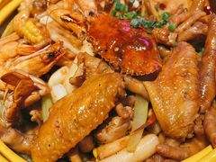 -多嘴肉蟹煲(万达店)