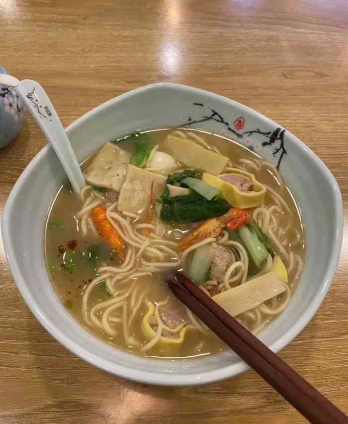 面西湖杭帮面(同济大学店)-"开在柒月粉对面的一家杭帮面,性价比挺高