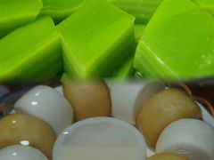 -三亚火车头万人海鲜广场