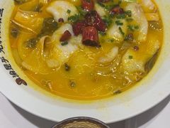 -渝是乎酸菜鱼(龙旗购物中心店)