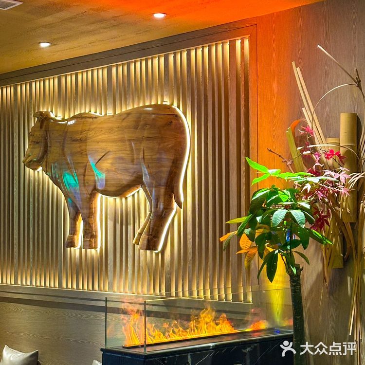 你绝对不会后悔的！快来老太太的泥炉烤肉店吧！