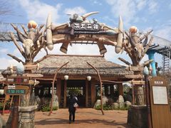 -七彩云南欢乐世界