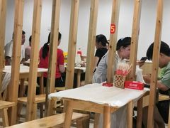 大堂-郑记•不夜城烧烤•龙虾•虾蟹(黄鹤楼店)