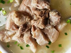 萝卜炖肘子-荣生萝卜汤饭店
