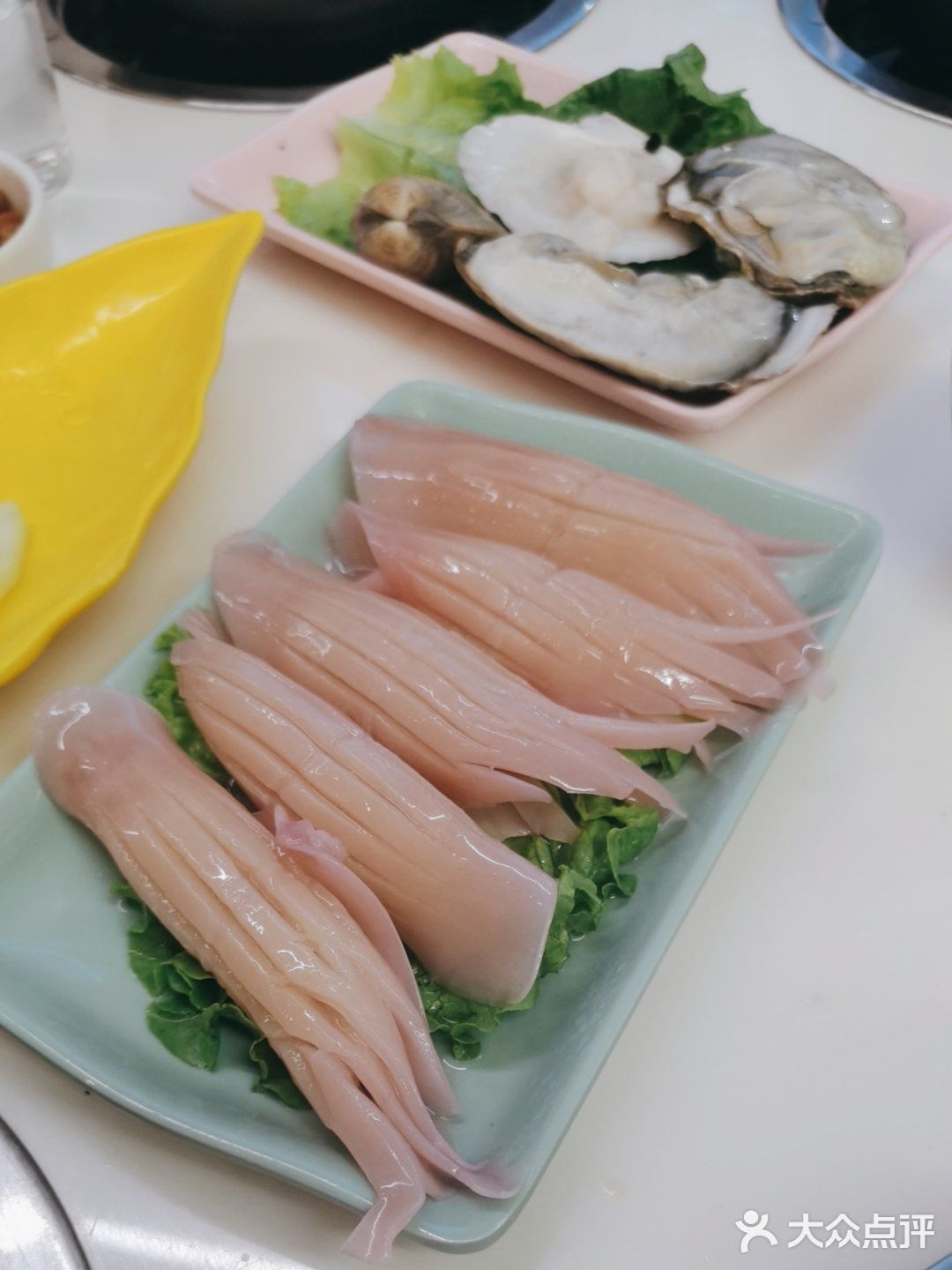 粤滚粤掂火锅店