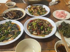 干煸肥肠-茅屋大酒店