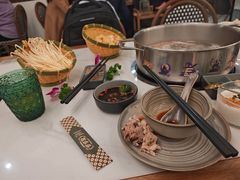 -喃喃椰·糟粕醋·椰子鸡火锅(七堡花园店)