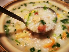 荔湾艇仔粥-翡翠小城·海鲜豆捞·广式点心(老佛爷店)