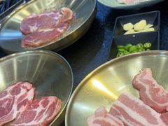 -臻牛烤肉