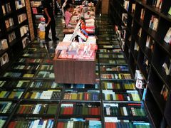 -钟书阁(松江泰晤士小镇店)