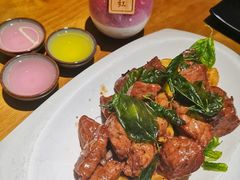 香煎雪花牛肉粒-花笙记打边炉·煲仔饭(五大道店)