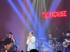-TZ House音乐现场(来福士中心店)