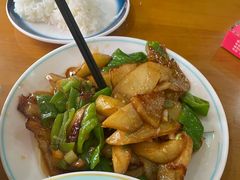 -鹤乡东北菜(崮山路店)