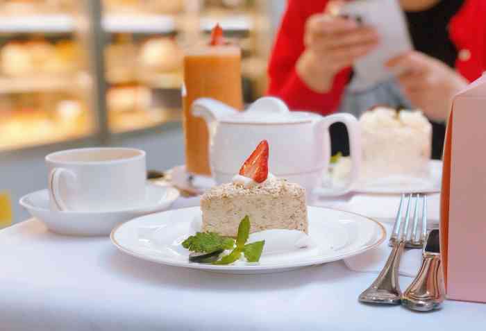 cova(国金中心店)-"下午茶好多人哦,巧克力蛋糕好好吃打包回家.