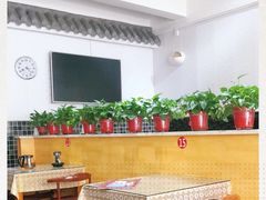 -芳芳餐厅(白沙路店)