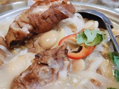 阿家村酸汤猪脚-遇见阿家村云南菜(魏公村店)