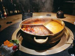 -湊湊火锅·茶憩(南京东路悦荟店)