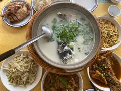 砂锅鱼头-天乐农家鱼头王(天目湖店)