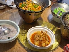-聚鑫朋酸菜肥肠(九龙仓店)