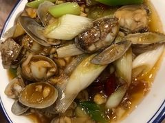 花甲-狮龙啤酒烧烤屋(建二路店)