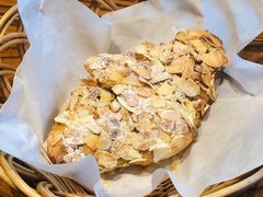 杏仁羊角-麦田工坊(月湖店)