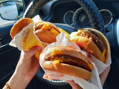 双层吉士汉堡包-麦当劳(滨河路DT店)