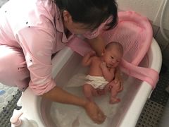 -爱月宝月嫂·育儿嫂