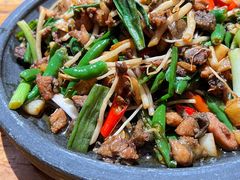 -老滇山寨•云南特色菜•地方菜•民族风情歌舞表演(金碧店)