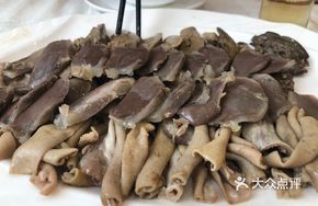 Steamed Goose Offal