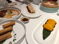 猫山王榴莲酥-东富酒家(龙湖西溪天街店)