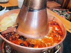 -果松木炭酸菜铜火锅·外婆参鸡汤