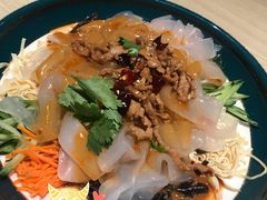 五彩拉皮-小船渔村•大连菜•大连焖鱼(黄河路店)