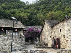 -高荡千年布依古寨旅游景区