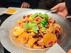 -辣尚瘾·烤鱼·新川菜(牡丹园直营店)