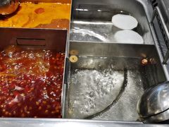 四宫格锅底-海底捞火锅(长宁路龙之梦店)