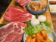 -明洞阿姨·韩式酱蟹烤肉·创意料理(三元桥店)