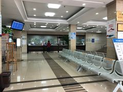 -上海大学附属上海和平眼科医院