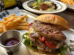 招牌鹅肝牛肉汉堡-Grinder 绞肉机汉堡(武定路店)